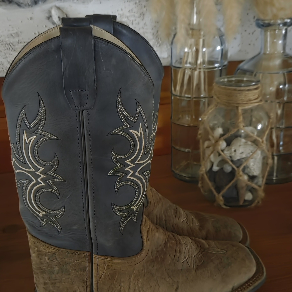 Old West Cream Leather Boots